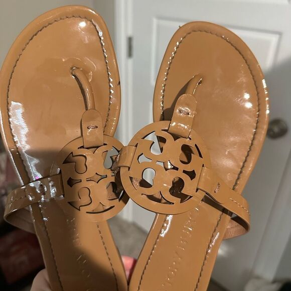 Tory Burch Miller Sandals NWOT 8.5 - Picture 8 of 8